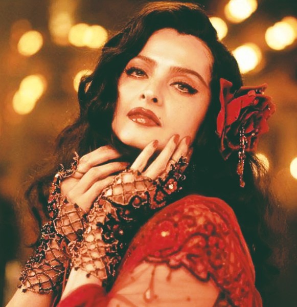 Rekha- Parineeta (2005)