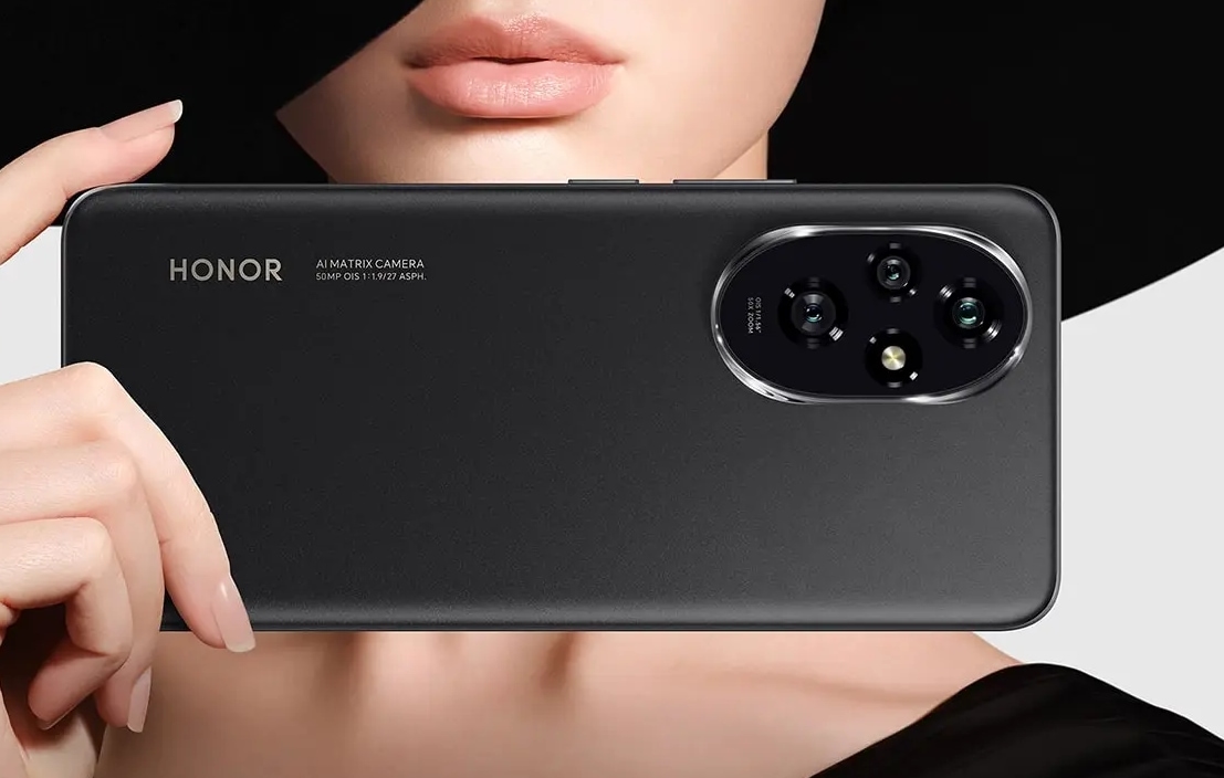 Honor 200 features a 50MP telephoto lens.