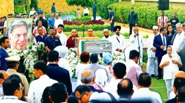 Ratan Tata, Ratan Naval Tata Passes Away, Amit Shah, Piyush Goyal, Eknath Shinde, Devendra Fadnavis, Ajit Pawar, Bhupendra Patel, N Chandrababu Naidu, Ratan Tata Died, Ratan Tata, Ratan Tata Passes Away, Ratan Tata on entrepreneurs, Tata Sons, Tata Group, Tata Group chairman, Mumbai, Breach Candy hospital, indian express, current affairs