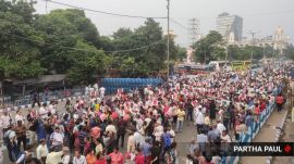 Protesters approaching towards R R Avenue after Calcutta High Court decision