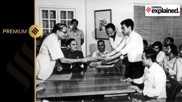 The Assam Accord was signed under the premiership of Rajiv Gandhi (second from left) on August 15, 1985. (Archive photo)