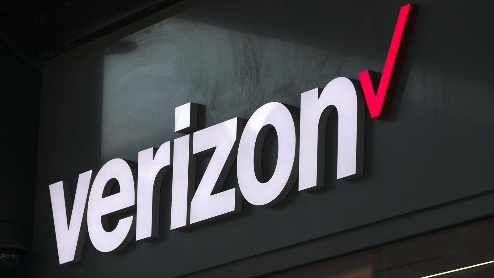 Verizon Service Outage Verizon customers report widespread outages