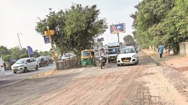 delhi roads repair work, Akshardham flyover, Noida border, delhi pwd, road repair, noida, akshardham, noida link road, grap, air quality, Akshardham traffic congestion, outer ring road, Indian express news