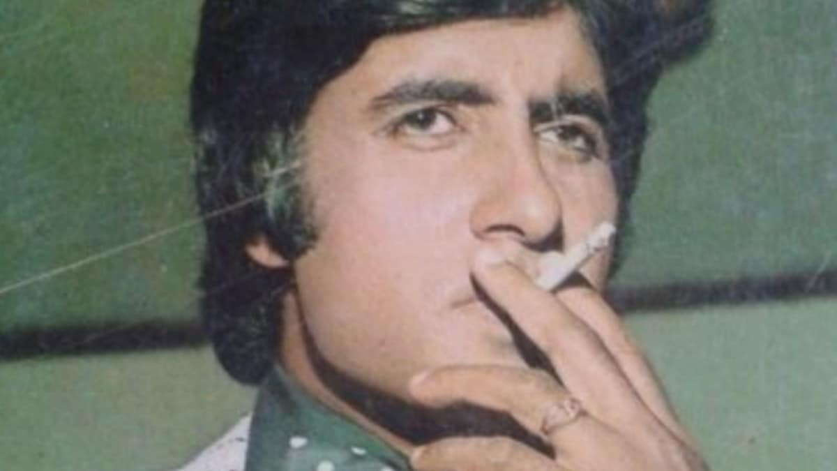 Amitabh Bachchan smoked 200 cigarettes a day, would drink anything he could  get his hands on: When Big B revealed why he gave it all up | Bollywood  News