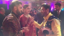Gurdas Maan at Virat Kohli and Anushka Sharma's wedding reception in Delhi in 2018