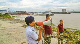 Cyclone Dana, cyclone Dana landfall, odisha Cyclonic storm, India Meteorological Department, Bay of Bengal, Odisha Weather Alert, West Bengal Weather News, Odisha heavy rainfall, IMD wind warnings, fishermen safety, Red alert, Odisha weather forecast, Cyclone Dana tracker, IMD Weather forecast, Cyclone Dana Tracking News, cyclonic disturbance