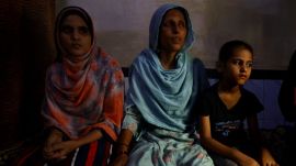 landfill, rag-picker, deonar landfill