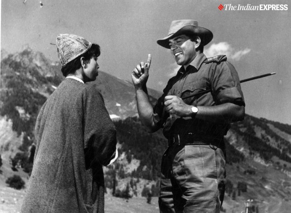 Dharmendra passes away: Dharmendra in Chetan Anand's Haqeeqat. (Photo: Express Archives