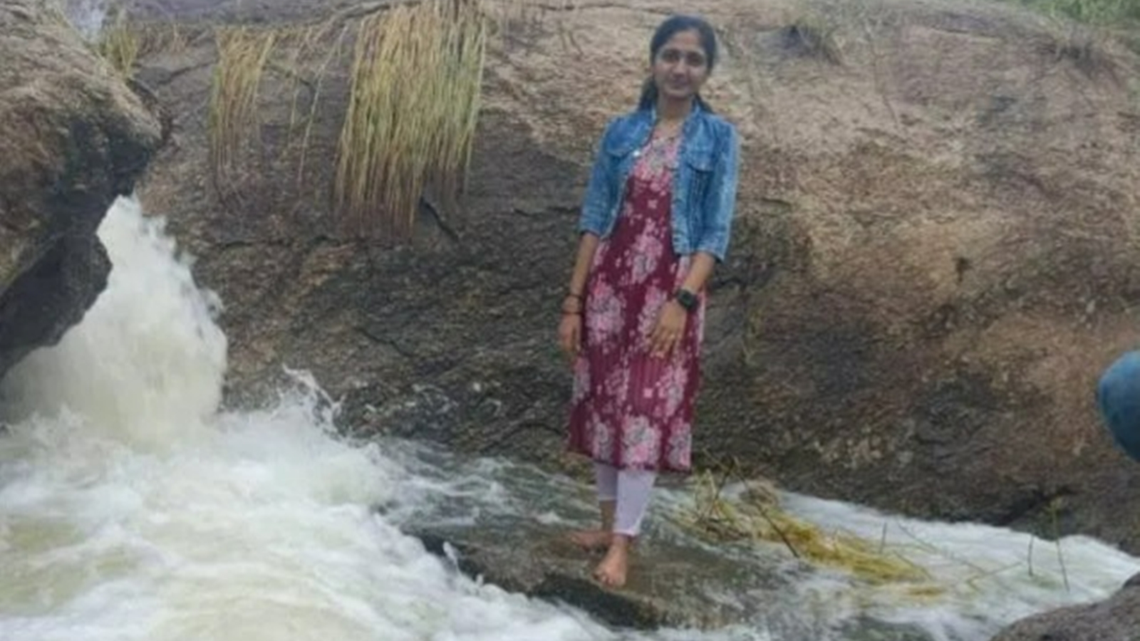 Karnataka engineering student falls into gorge while taking selfies, rescued after 20 hours