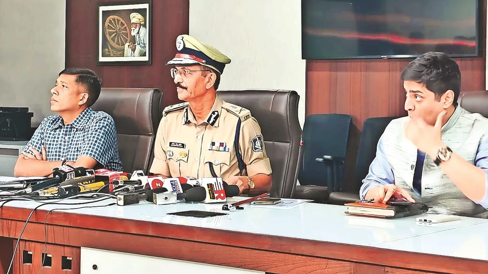 mahesh langa case, indian express