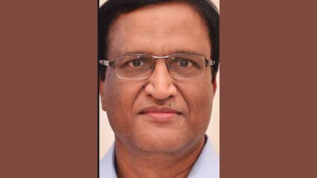 retired IRS officer and Senior Economist at the IMF, Arbind Modi