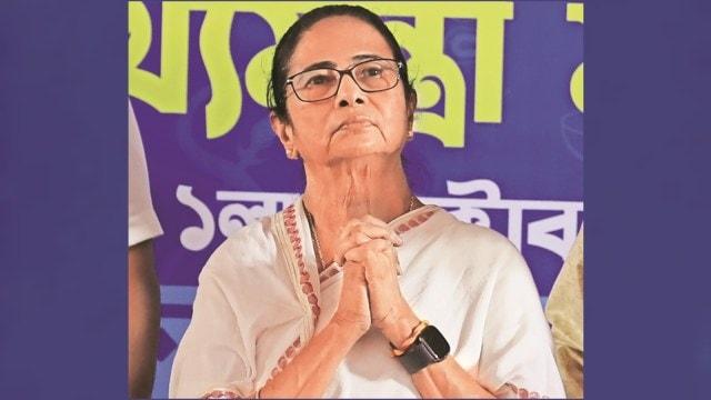 Mamata Banerjee, Bengal CM appeals, Bengal flood, Durga Puja, bengal durga puja news, Bengal flood alleviation  package, northbound  bengal, southbound  bengal, nutrient  items, Indian explicit  news