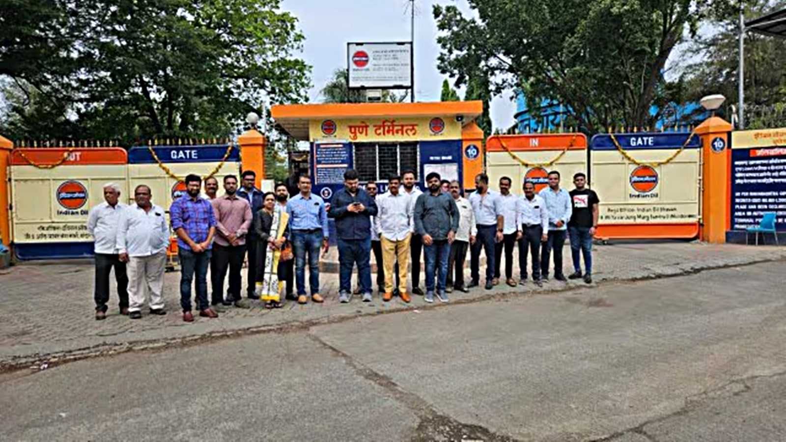 Pune petrol dealers’ association withdraws strike after assurance from Union Minister Murlidhar