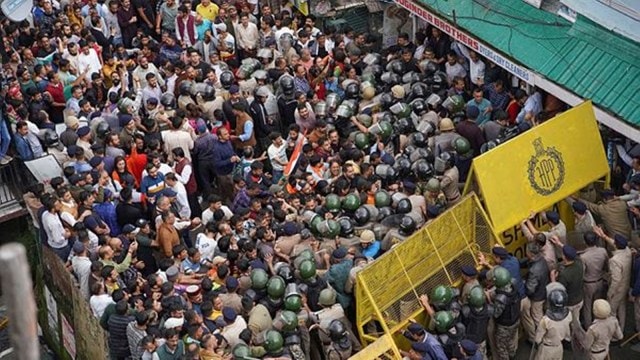 On September 12, a time  aft  a convulsive  clash betwixt  Right-wing groups and Shimla constabulary  astatine  Sanjauli implicit    the mosque