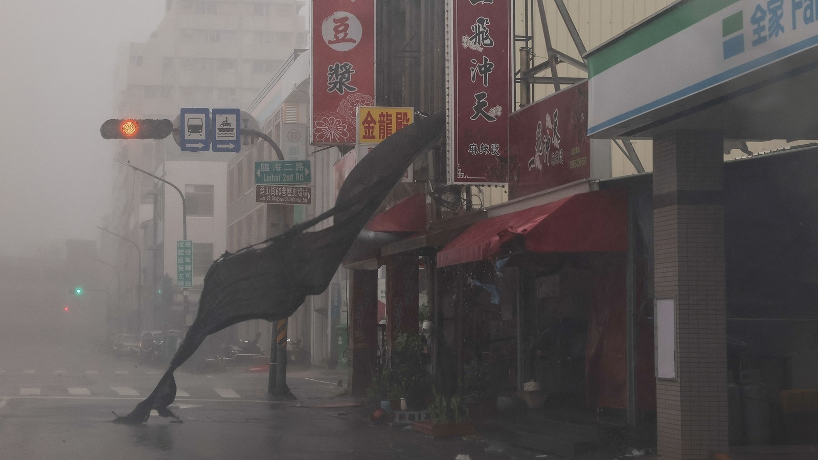Typhoon Krathon makes landfall on Taiwan, packing fierce winds and
