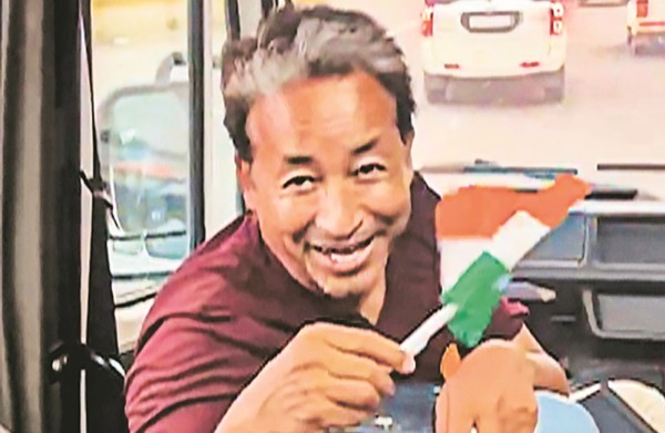 Sonam Wangchuk, Chalo Dilli, Ladakh-based clime  activistic  Sonam Wangchuk, Atishi, delhi news, India news, Indian express, existent   affairs