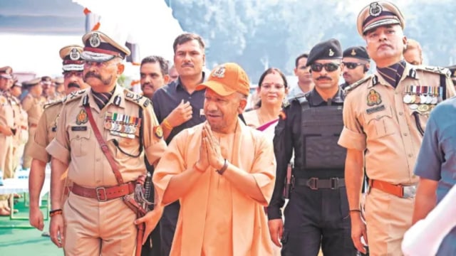 Yogi Adityanath The CM, who held the gathering  each  the further  manager  generals of constabulary  (ADGPs zone), divisional commissioners, territory  magistrates, constabulary  commissioners, IGs, DIGs, and different   elder  officers, reviewed the festival preparations of assorted  departments by gathering accusation  from each  further  main  secretaries and main   secretaries.