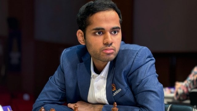 GM Arjun Erigaisi in action in the 3rd round of the Chennai Grand Masters tournament at the Anna Centenary Library in Chennai. (PHOTO: Chennai Grand Masters)