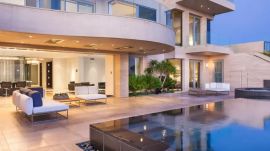 luxury homes Anarock home price