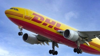 DHL plane