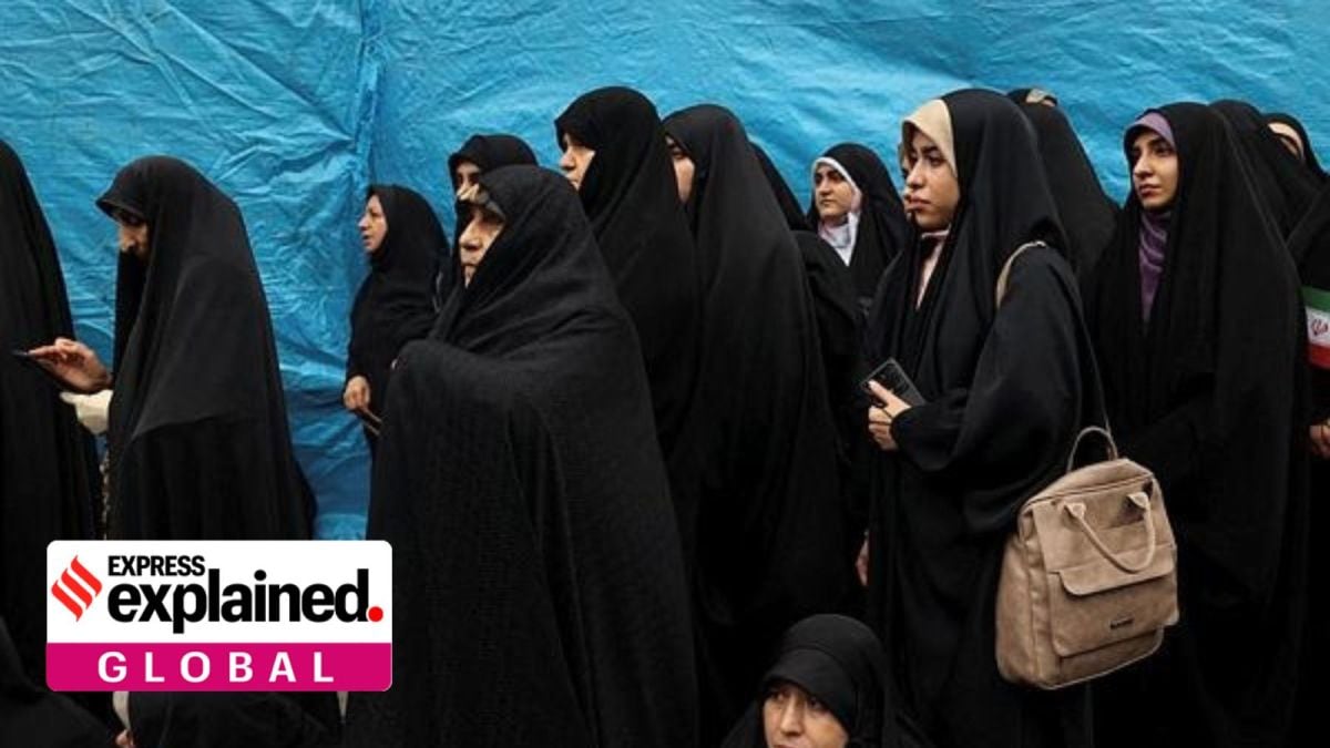 Iran, Iranian women, Iran Islamic Revolution, Tehran US embassy storming 1979, US election, October surprise,