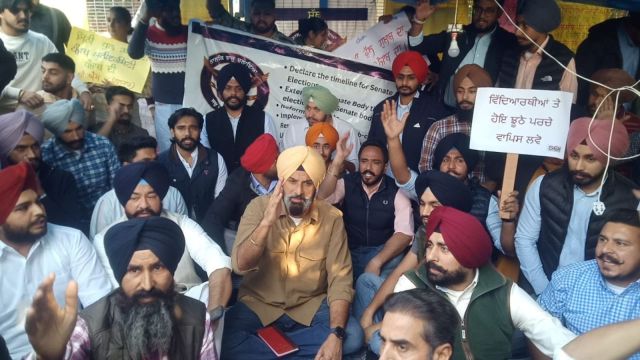 SAD leader Bikram Majithia protesting with students at PU, Tuesday