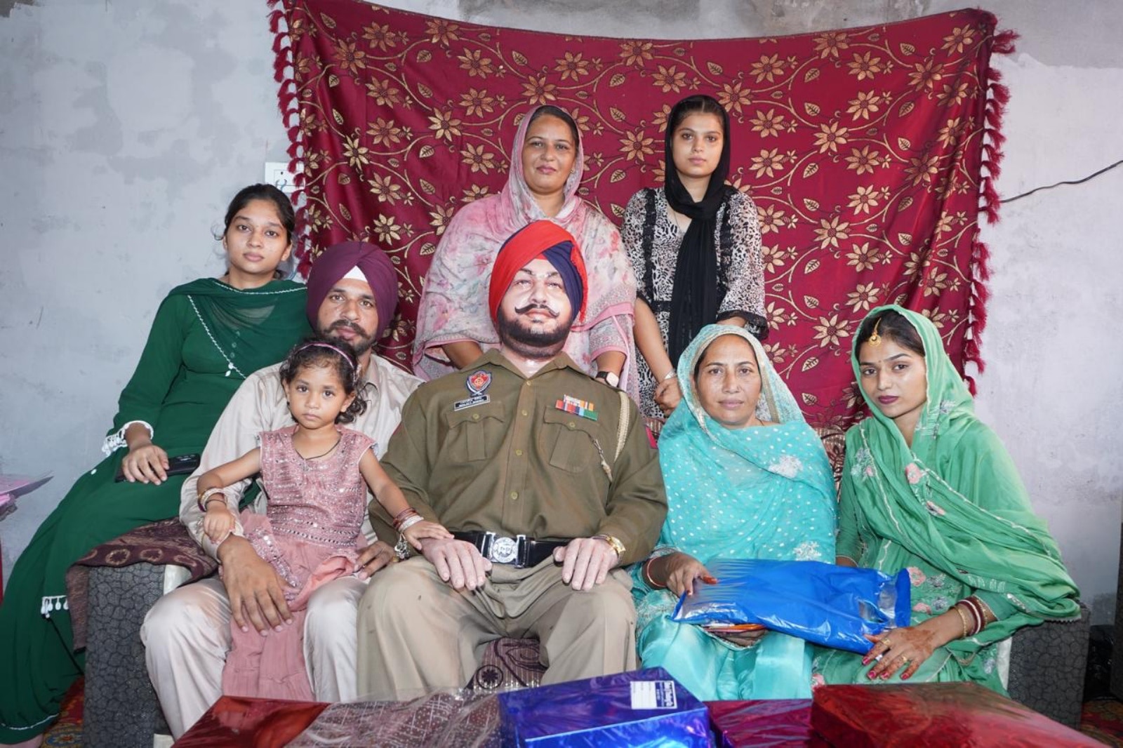 In Punjab homes, living with statues: Grandfather is dead, long live ...