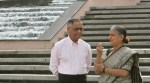 Narayana Murthy sings Elvis Presley's song for wife Sudha Murthy (Image source: @narayanamurthy.official/Instagram)