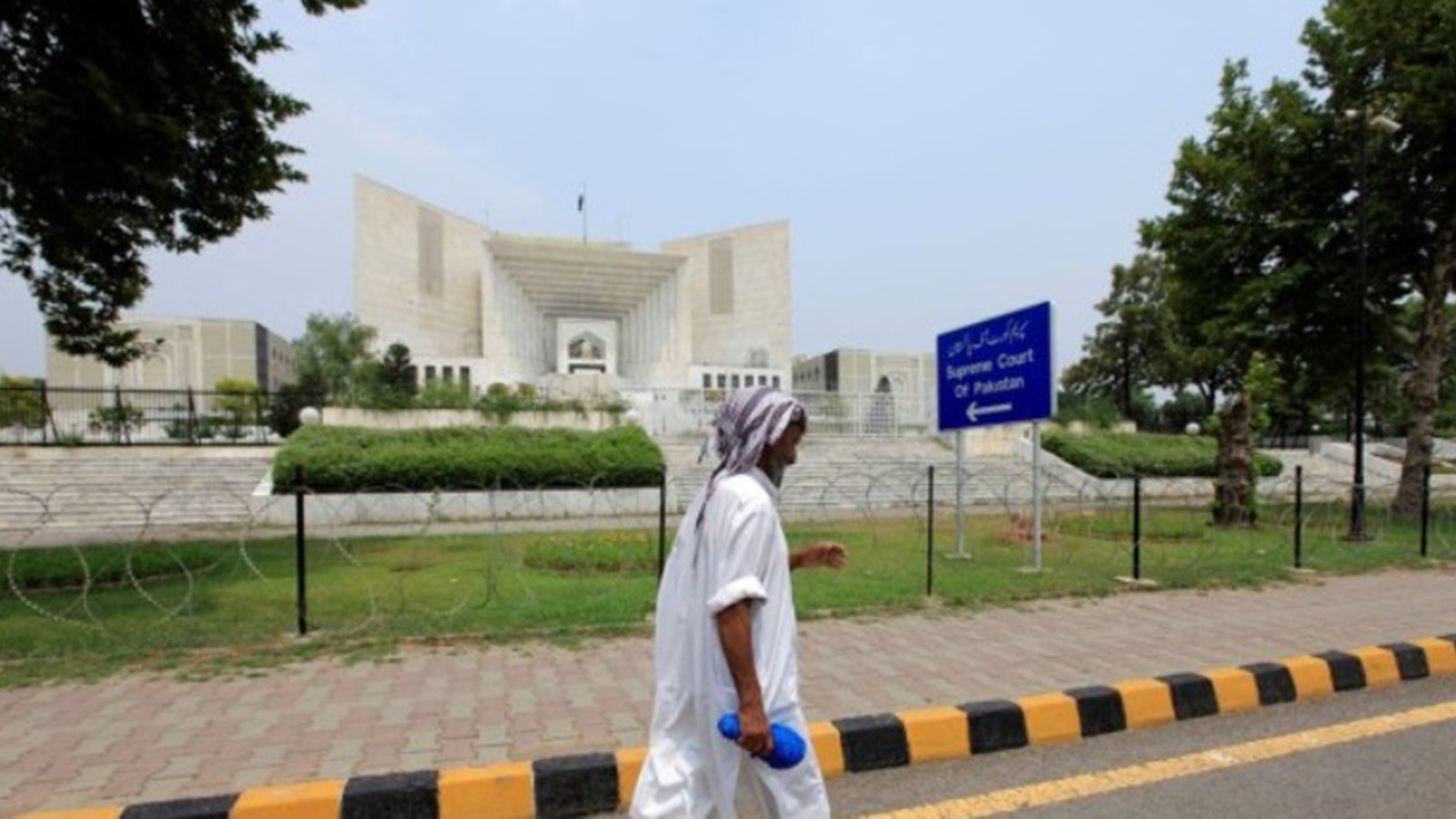 Pak parliamentary body approves bill to raise number of Supreme Court