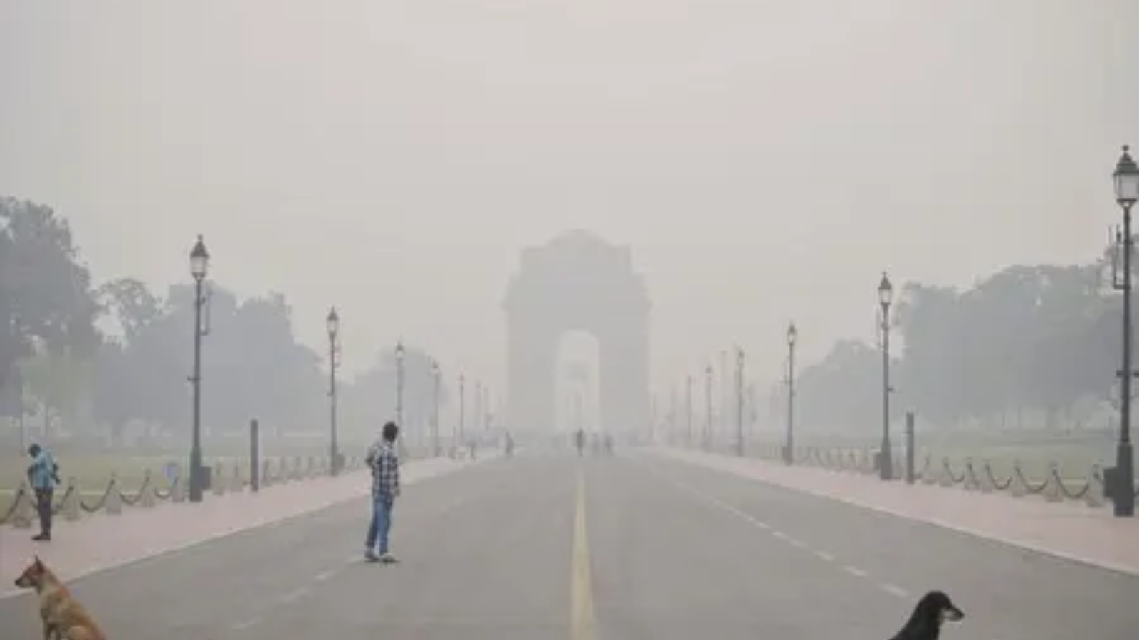 Air quality remains ‘very poor’ as Delhi records season’s second lowest temp today | Delhi News