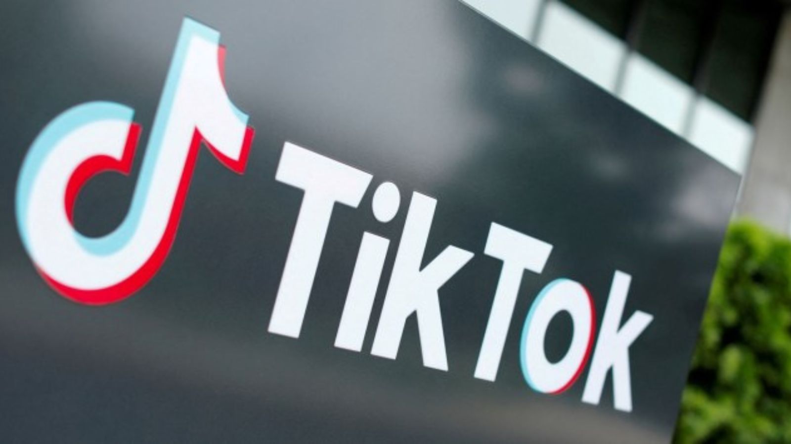 TikTok launches AI-powered video platform to advertisers globally