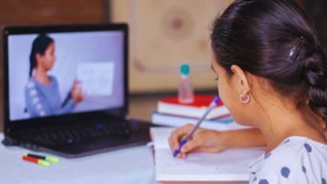  As Delhi-NCR schools power   to online mode, moving   parents look   aggregate  challenges