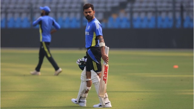 India's Virat Kohli astatine  the astatine  Wankhede Stadium during the bid    against New Zealand. (Express Photo by Amit Chakravarty)