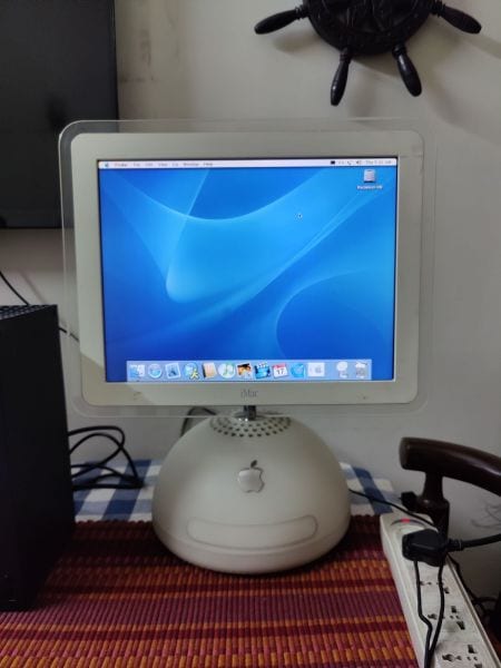Apple's iMac G4 was nicknamed “the sunflower Mac” for its unique design.