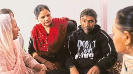 Ghaziabad kidnapping, Ghaziabad, Ghaziabad woman reunited with kidnapped son, delhi news, India news, Indian express, current affairs