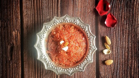 Dive into the fascinating history, nutrition, and regional variations of gajar ka halwa with this fun 10-question quiz