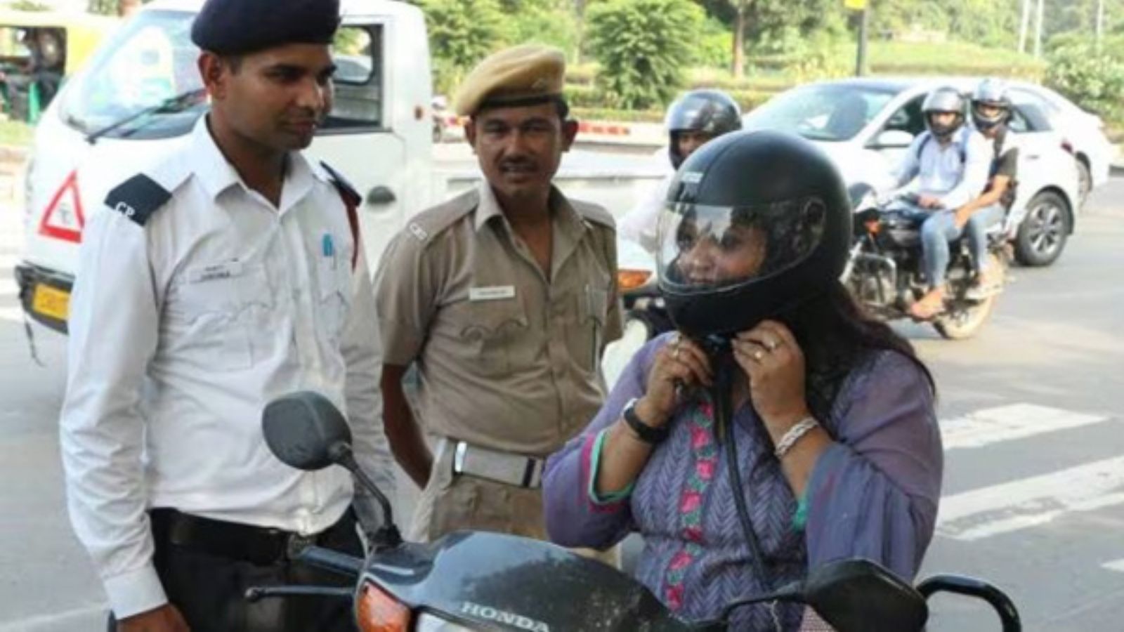 Pune RTO to enforce helmet rule for people visiting govt offices on two-wheelers