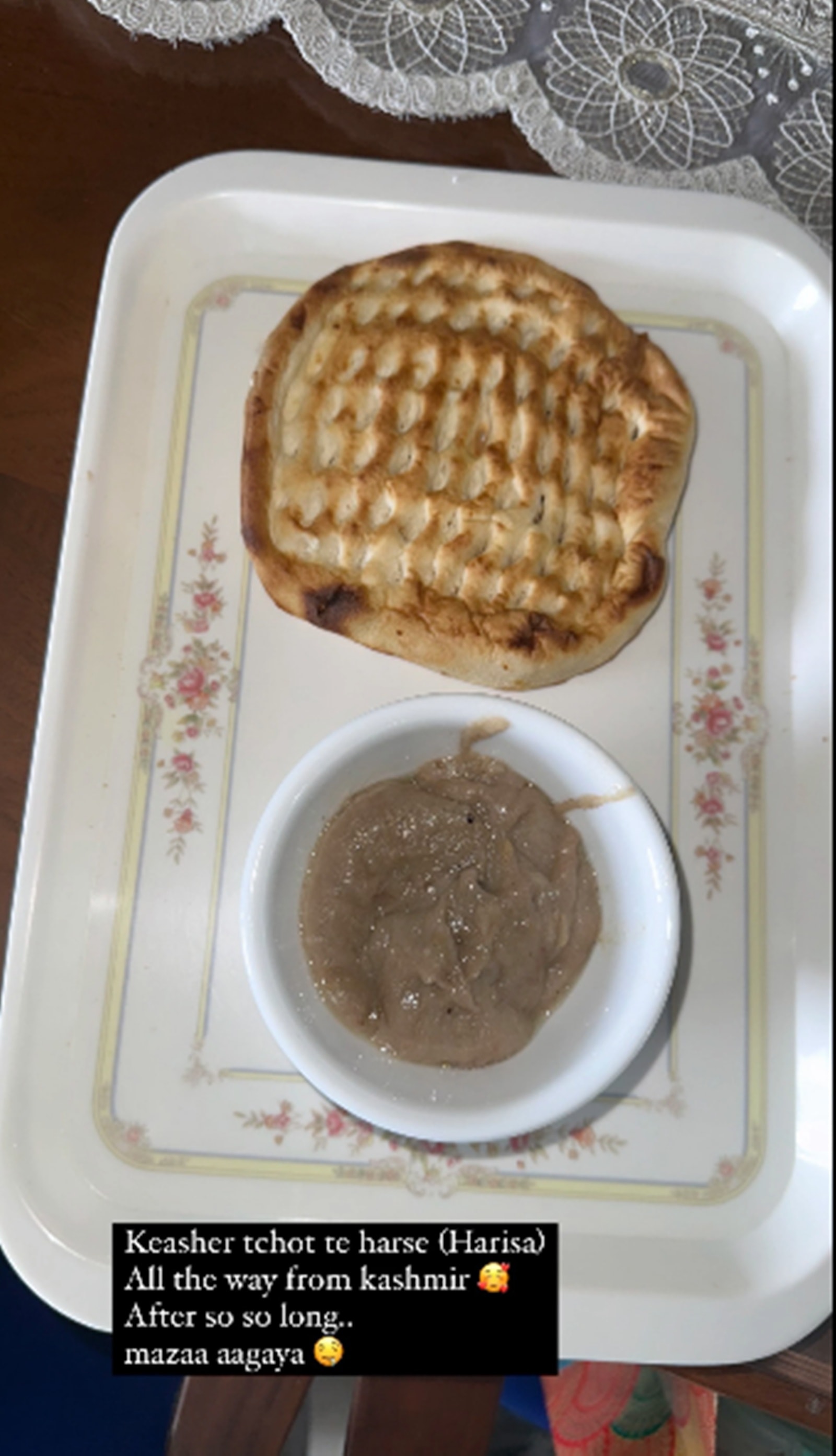 Recently, Hina delighted her followers with a snapshot of her traditional Kashmiri breakfast, featuring "Keasher tchot te harse" (Harisa)