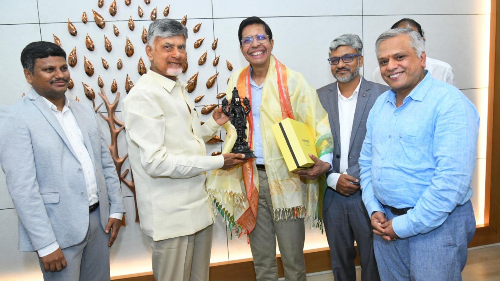 AP Chief Minister meets with a delegation from IIT Madras, led by Director Prof. V Kamakoti to explore collaborations for Andhra Pradesh