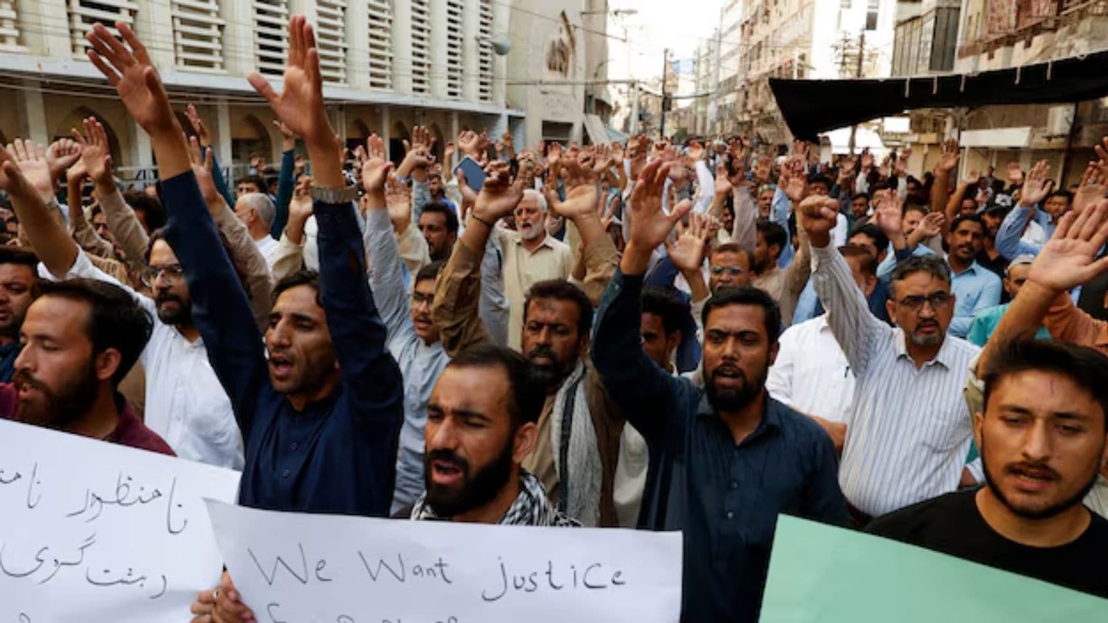 Armed Shi'ite and Sunni Muslims have engaged in tribal and sectarian rivalry for decades over a land dispute in Kurram district near the Afghanistan border.