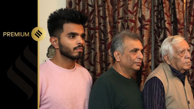 Vas Dev Virmani with lad   Sanjay and grandson Gitesh