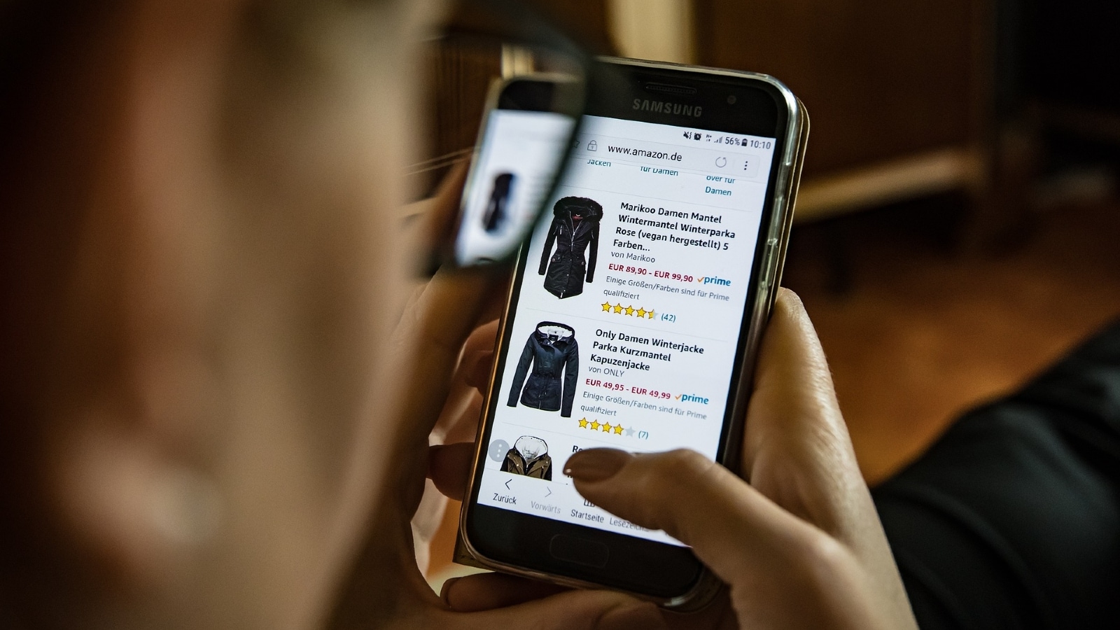 AI helps drive record $11.8 billion in Black Friday online spending