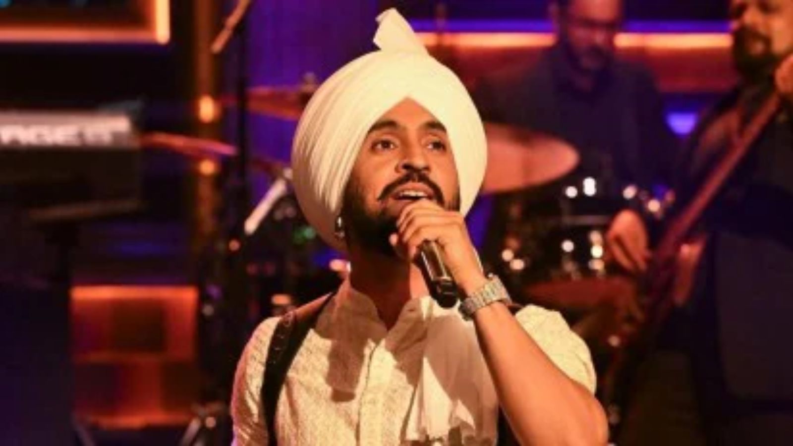 Amid protests, excise dept denies nod to serve liquor at Diljit concert in Pune