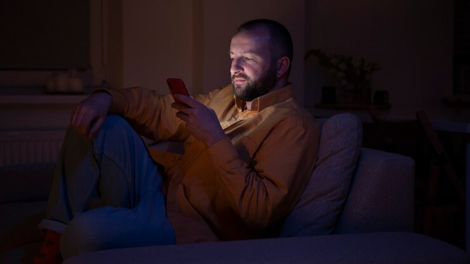 We’re quick to limit kids’ screen time. Parents can also benefit from setting boundaries for themselves