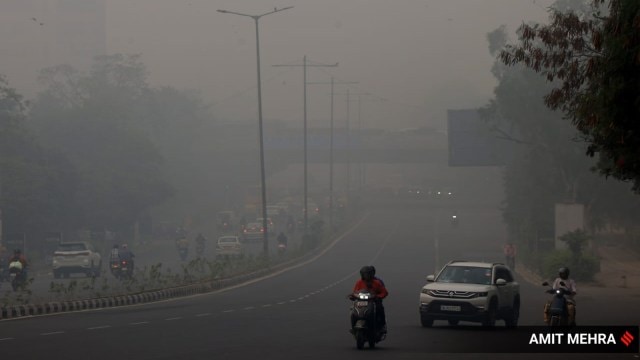 air pollution, Delhi, smog, health, cigarettes