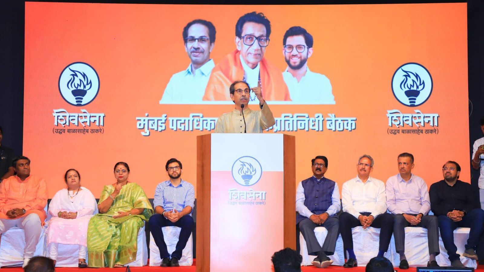 Thackeray Expels 5 Sena UBT Leaders for Anti-Party Actions