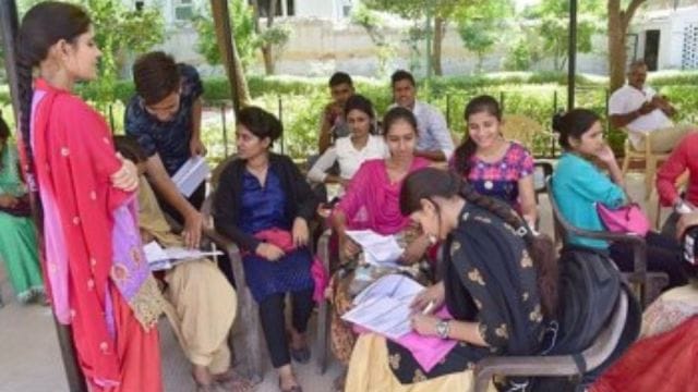 Last year, the Kerala Higher Education Department announced menstrual permission  for women studying successful  each  authorities   universities nether  the Department of Higher Education.