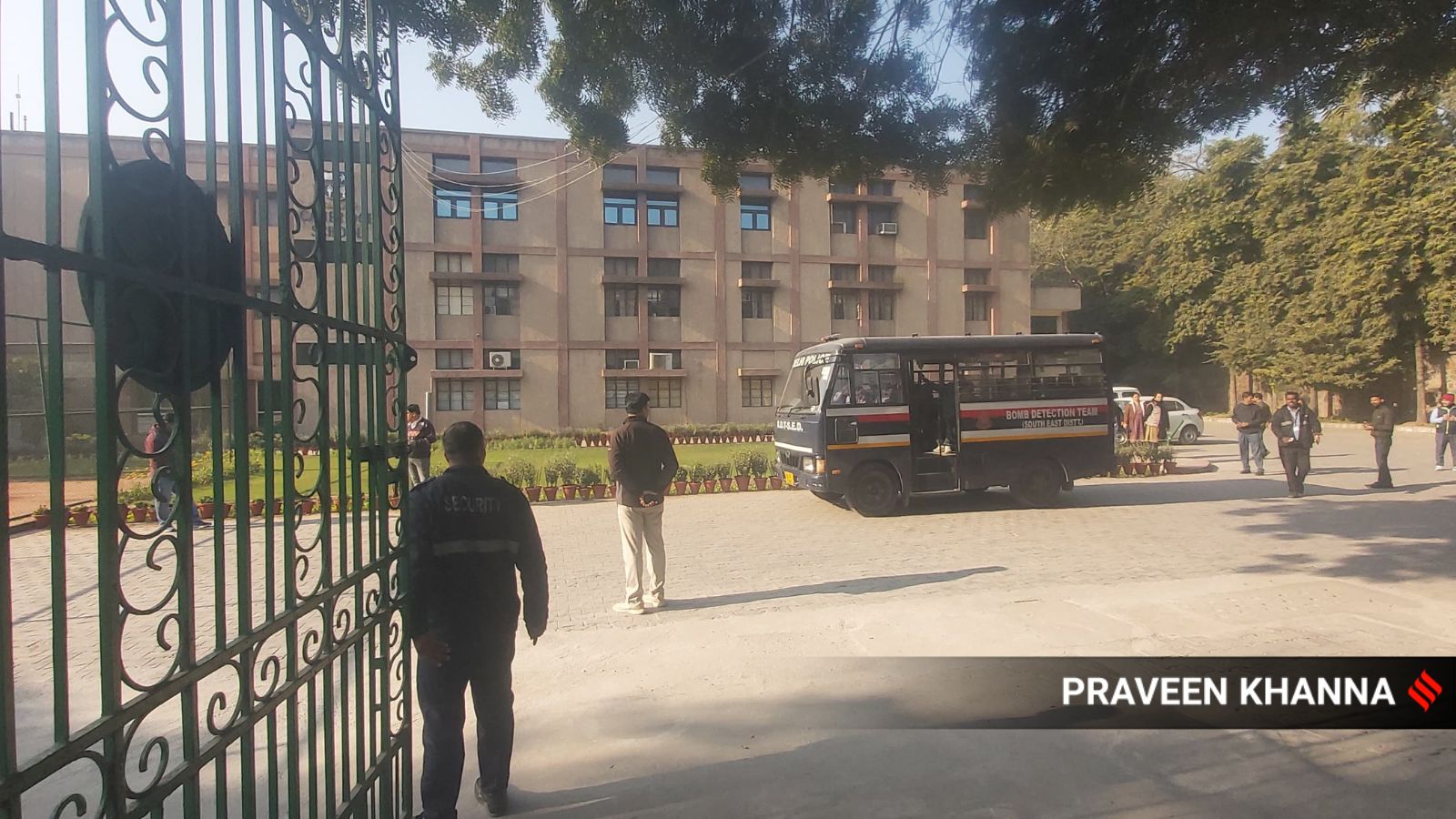 delhi bomb threat, bomb hoax