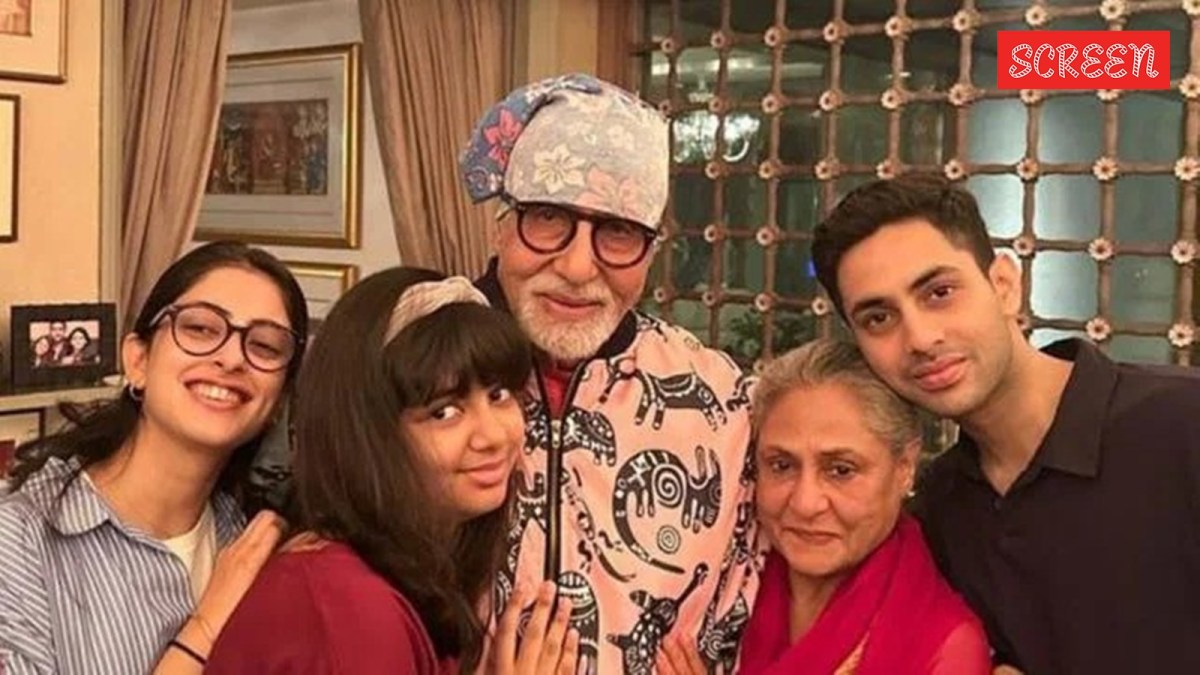 Amitabh Bachchan with grandkids Navya, Aaradhya, Agastya and wife Jaya. (Photo: Shweta Bachchan/Instagram)