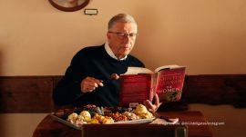 Bill Gates talks about development in India (Image source: @thisisbillgates/Instagram)